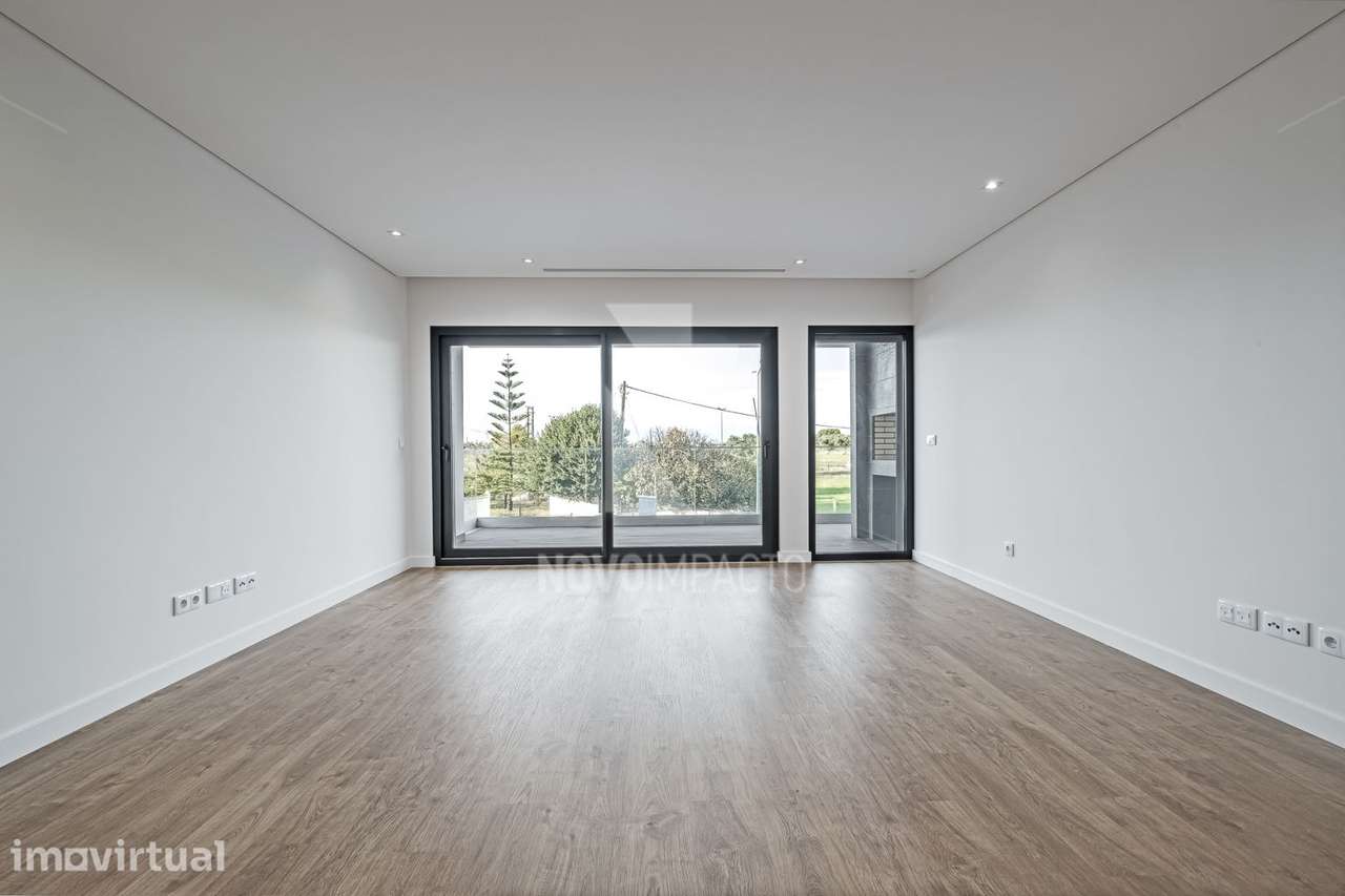 Montijo - Apartamento T3 com parqueamento e arrecadação - Grande imagem: 4/27