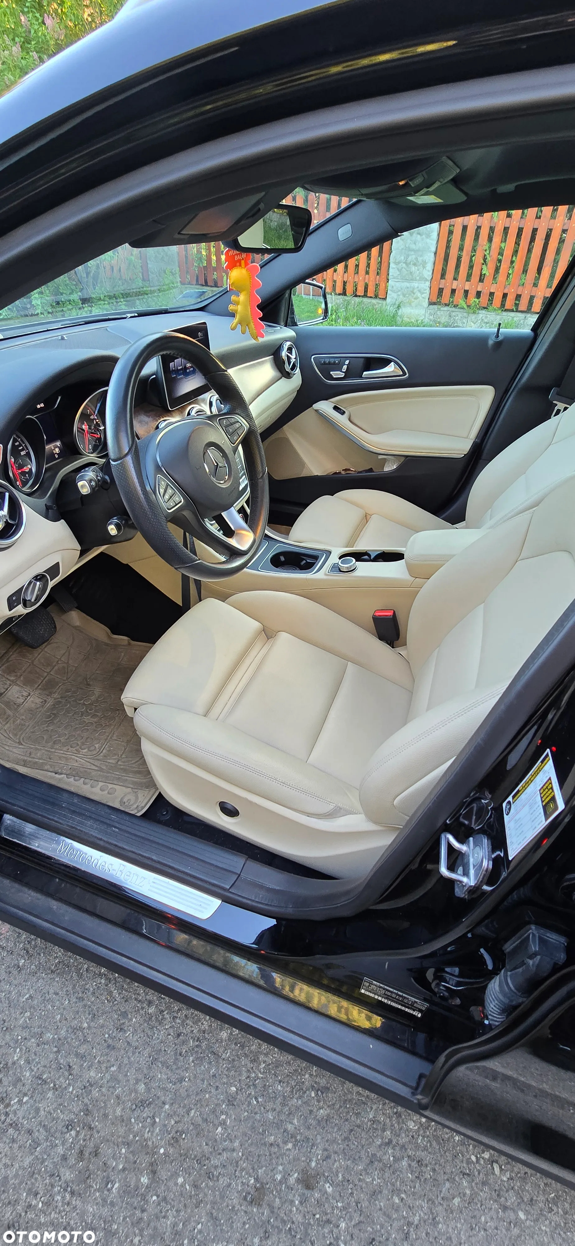 Mercedes-Benz GLA 250 4-Matic - 9