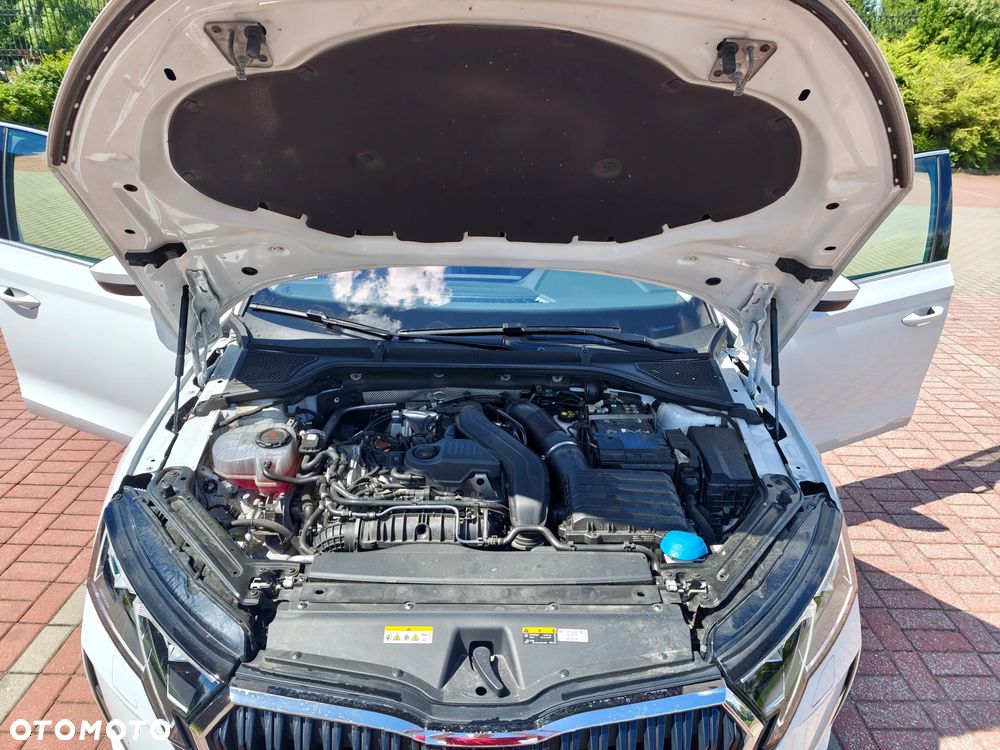 Skoda Octavia 1.5 TSI mHEV Selection DSG - 24