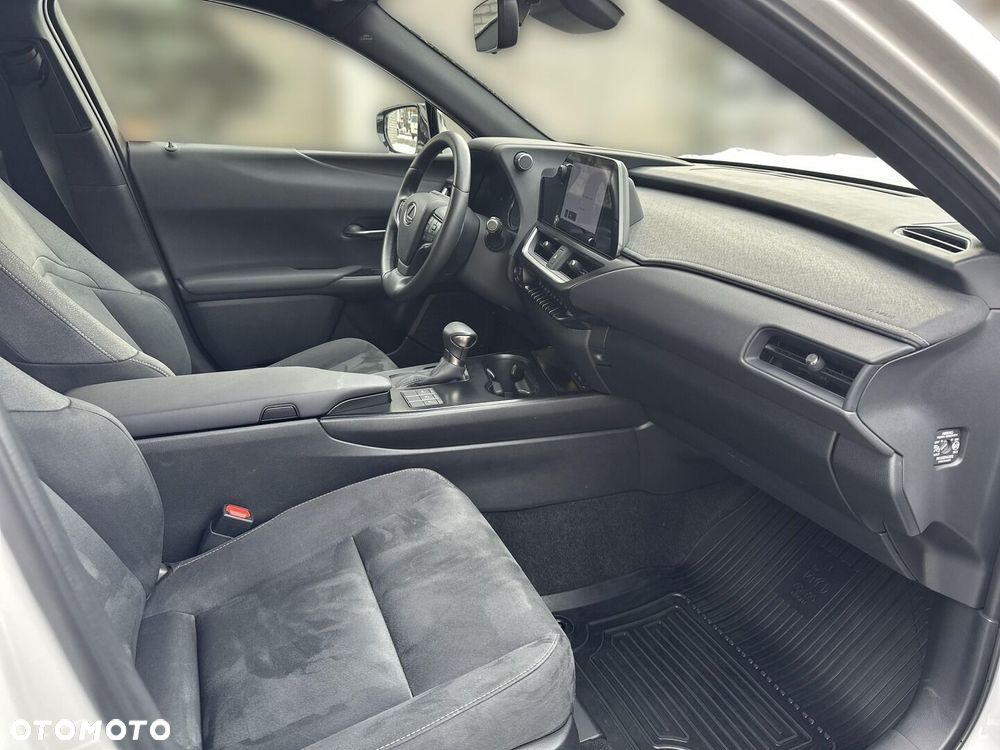 Lexus UX 250h GPF Business 2WD - 13