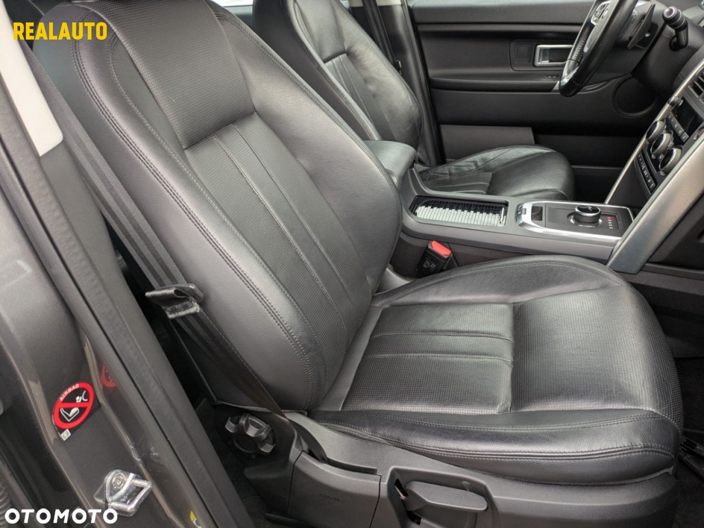 Land Rover Discovery Sport - 8