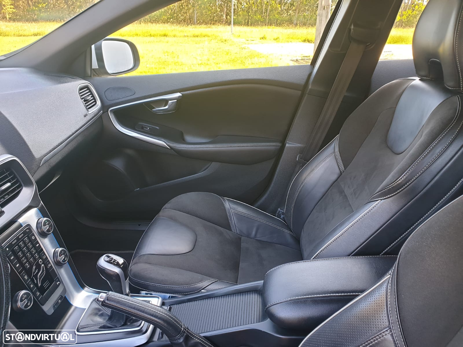 Volvo V40 2.0 D2 R-Design - 18