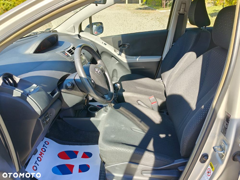 Toyota Yaris 1.33 Premium - 19