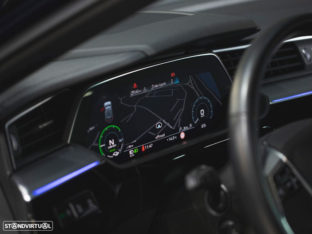 Audi e-tron 55 quattro S line - 22