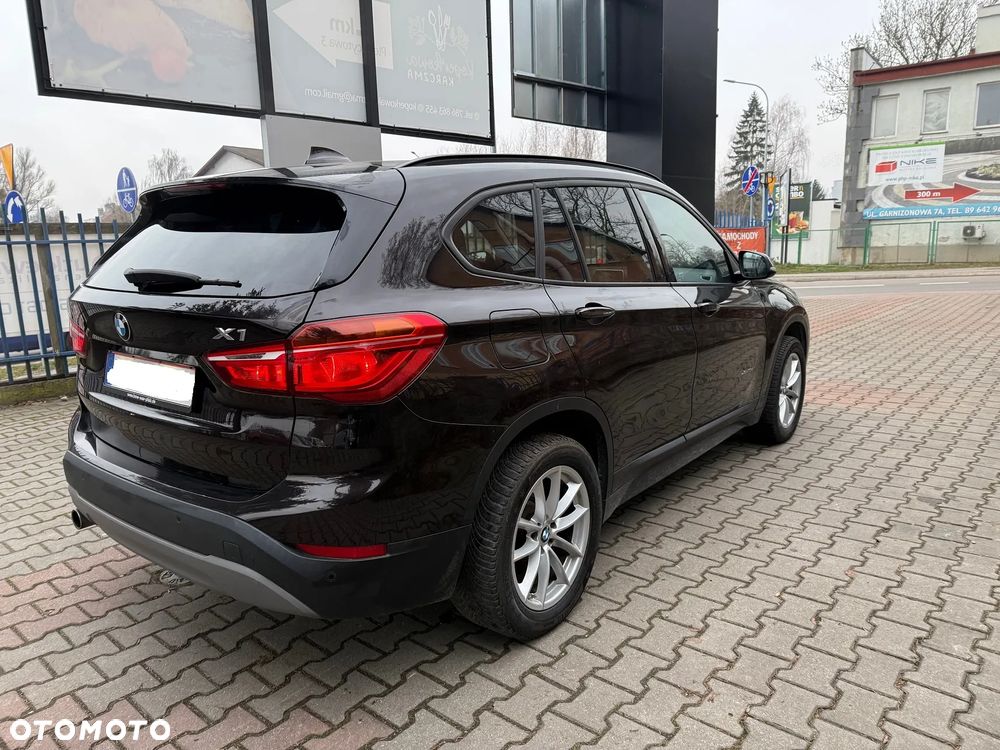 BMW X1 xDrive18d xLine - 9