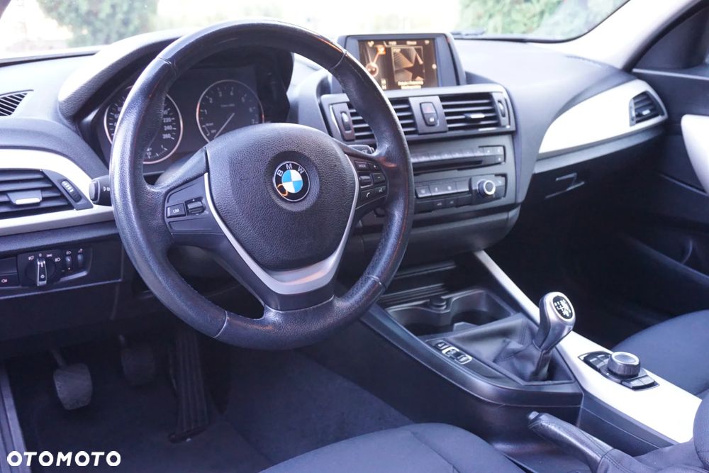 BMW Seria 1 114i Sport Line - 9