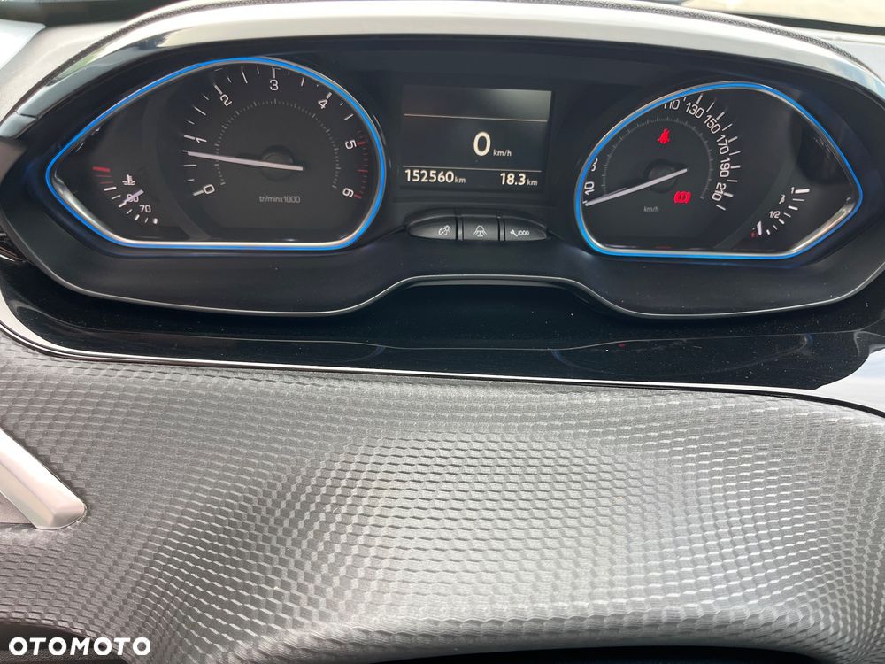 Peugeot 2008 BlueHDi FAP 120 STOP & START Allure - 13