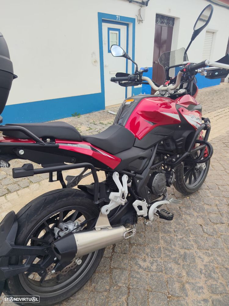 Benelli TRK 251 - 7