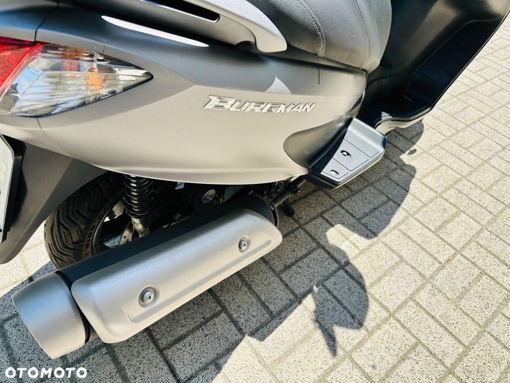Suzuki Burgman - 22