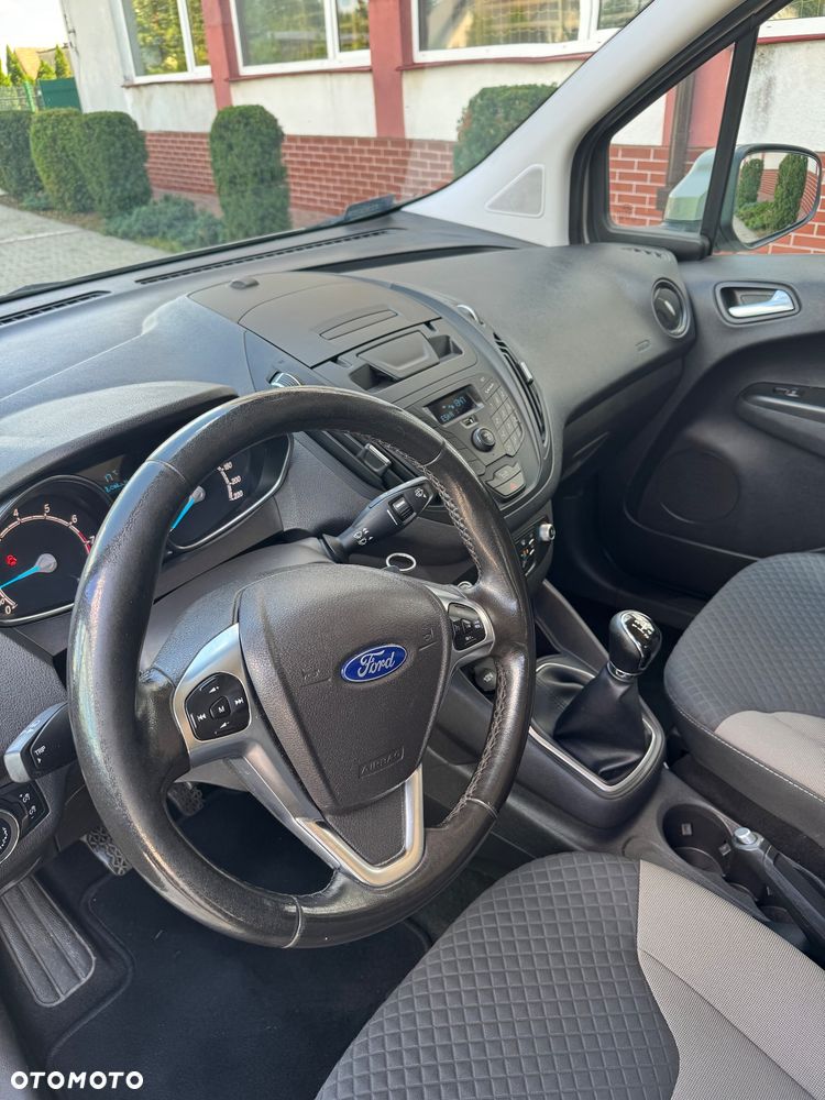 Ford Tourneo Courier 1.0 EcoBoost Titanium - 15