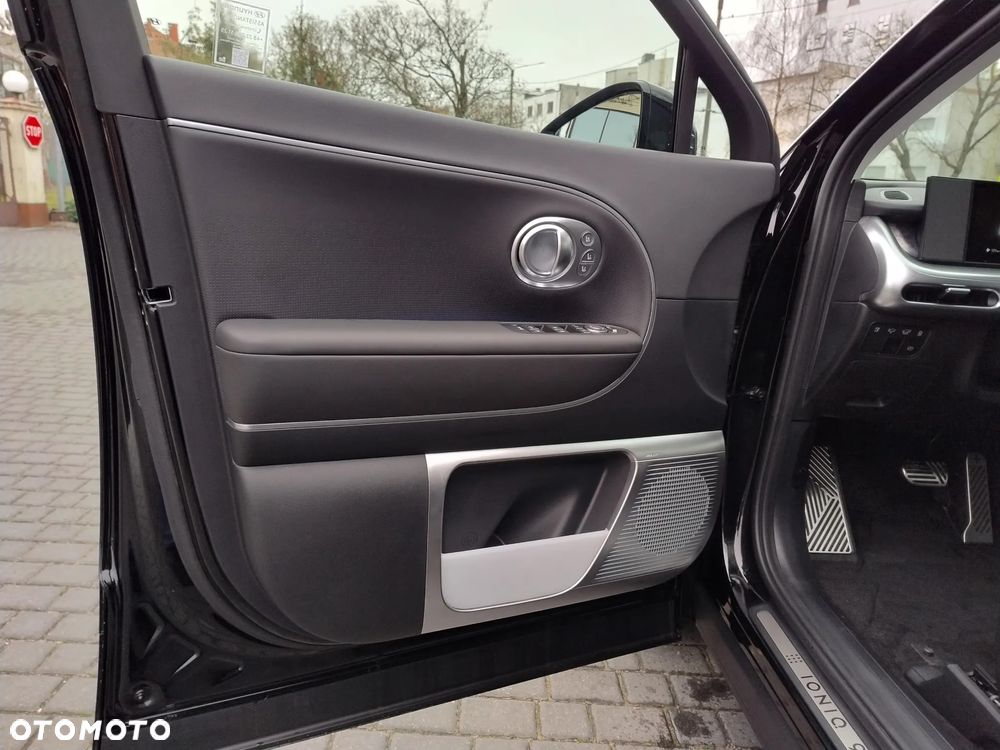 Hyundai IONIQ 9 110kWh Calligraphy AWD - 10