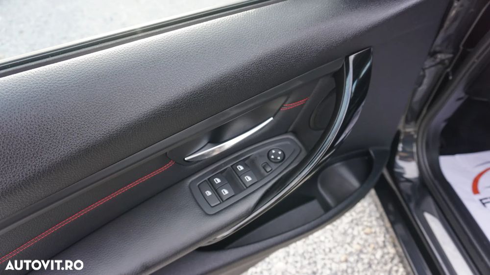 BMW Seria 3 318d Aut. Blue Performance Sport Line - 18