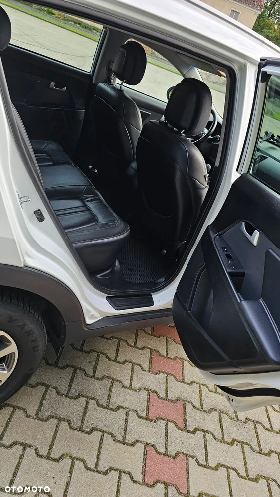 Kia Sportage 2.0 CRDI L AWD - 11