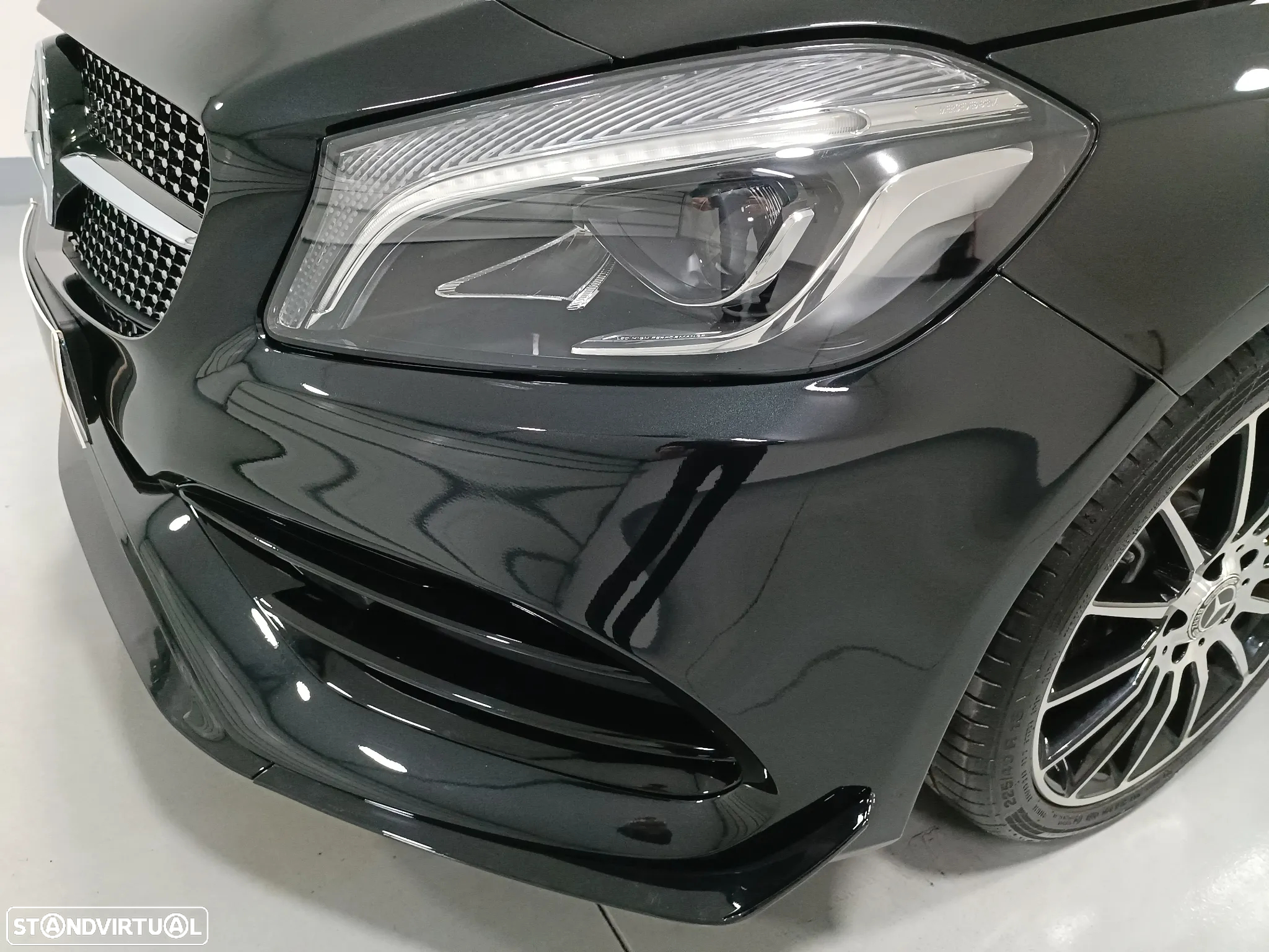 Mercedes-Benz A 180 d AMG Line - 8