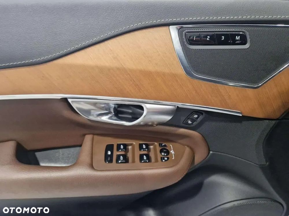 Volvo XC 90 D5 AWD Inscription 7os - 26