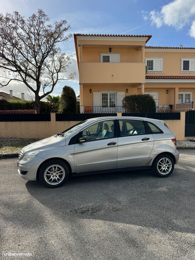 Mercedes-Benz B 150 BlueEFFICIENCY - 1