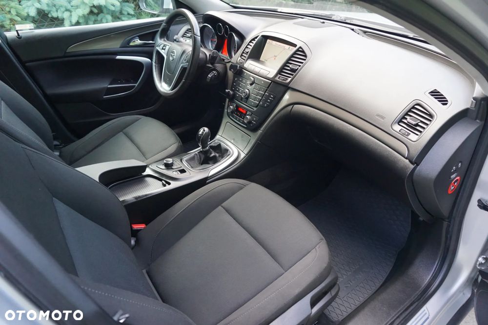 Opel Insignia 1.6 Turbo Design Edition - 15