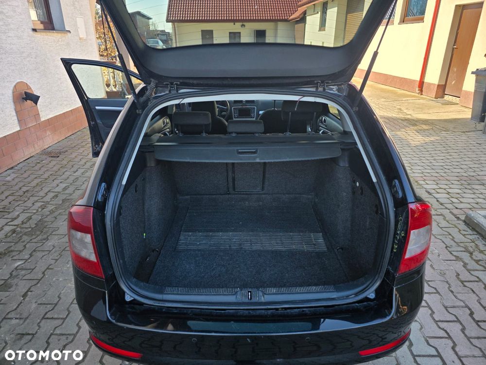 Skoda Octavia 2.0 TDI DPF Ambiente - 17