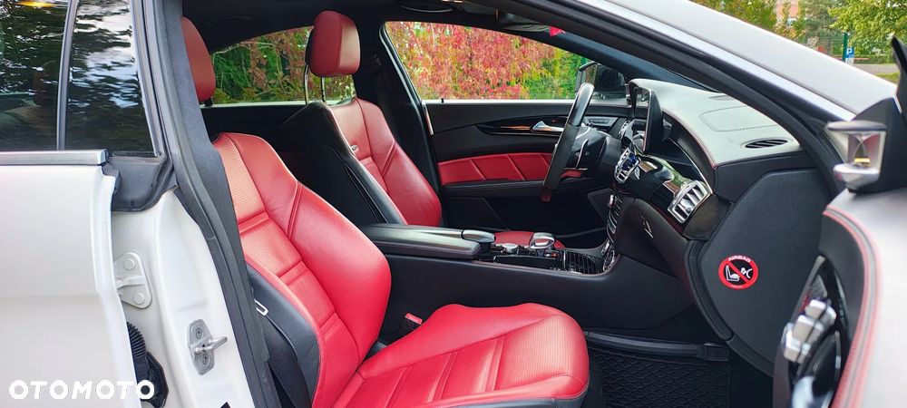 Mercedes-Benz CLS 63 AMG 4-Matic - 38