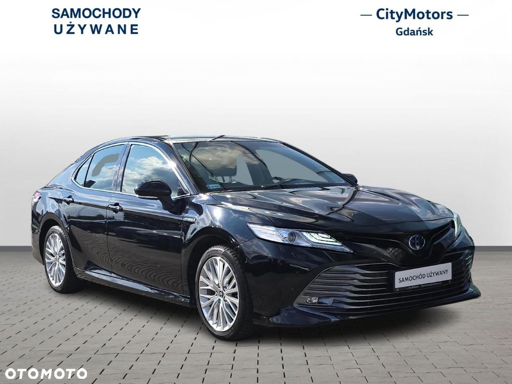 Toyota Camry - 6