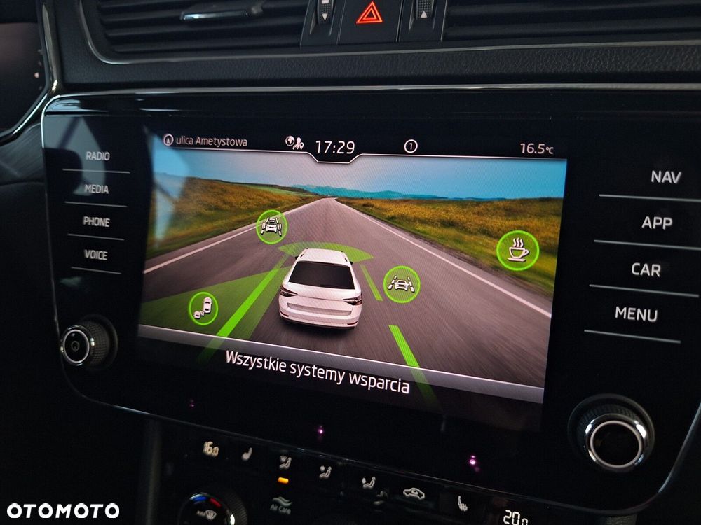 Skoda Superb 2.0 TSI Style DSG - 35