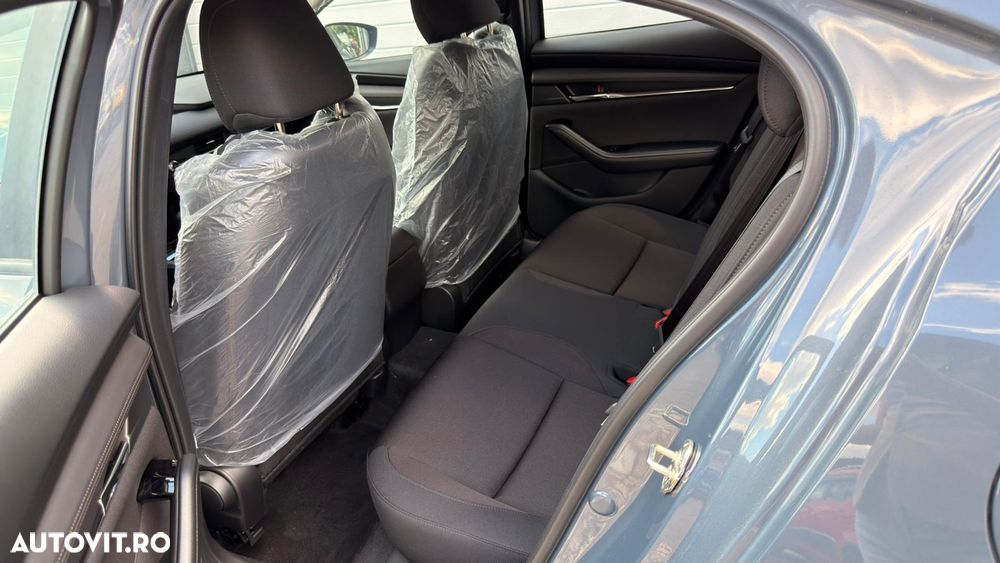 Mazda 3 e-Skyactiv G140 AT MHEV Center-Line - 28