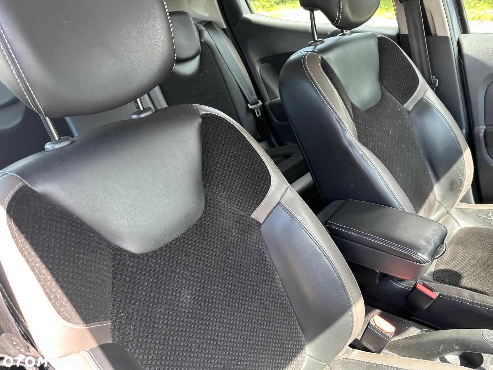 Renault Clio - 10