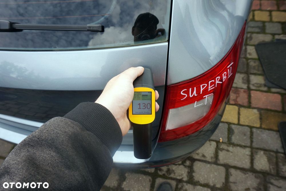 KLAPA BAGAŻNIKA TYLNA SUPERB II 3T KOMBI LF8L  SREBRNY SKODA 2008-2013 - 5