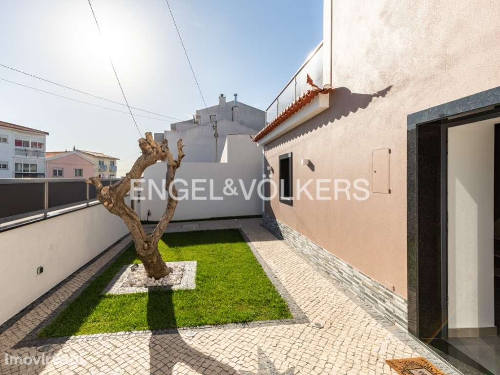 Moradia T2+2 com Vista Oceânica na Serenidade de São Domingos de Rana - Grande imagem: 2/41