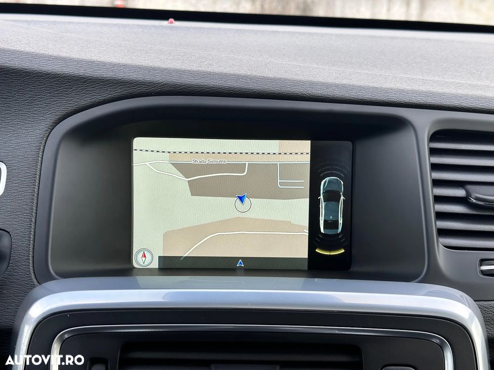 Volvo S60 D2 Geartronic Momentum - 36