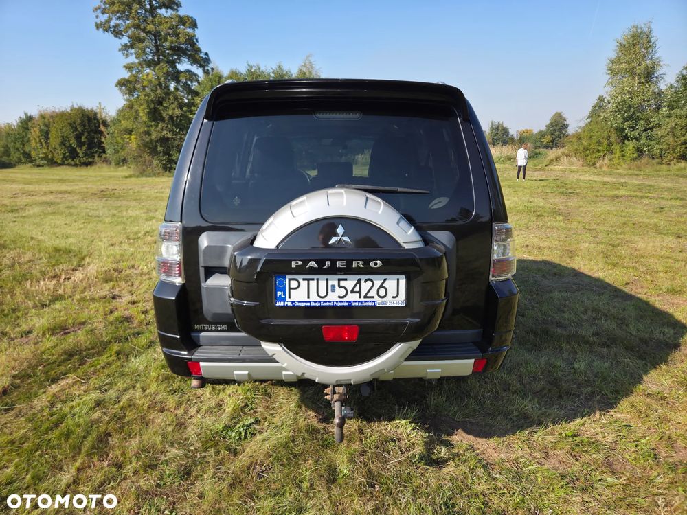 Mitsubishi Pajero - 4
