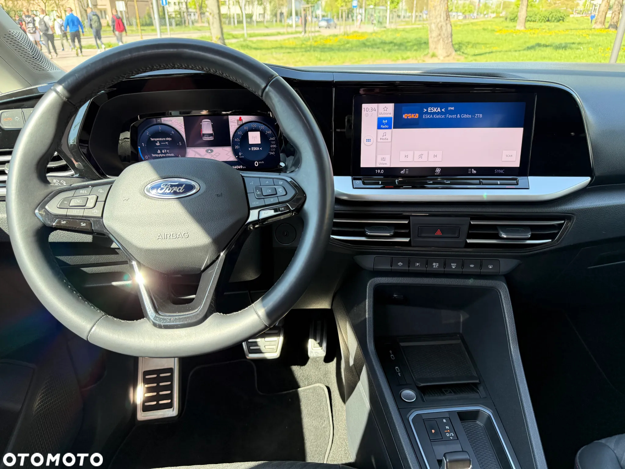 Ford Tourneo Connect - 13