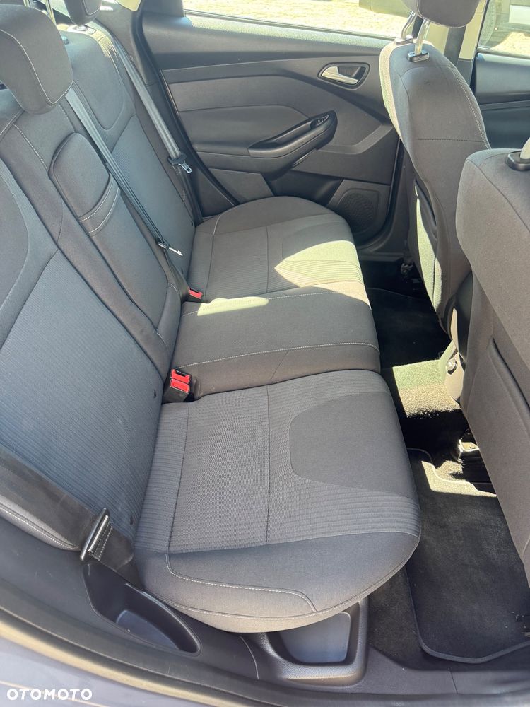 Ford Focus 1.6 TDCi DPF Titanium - 17