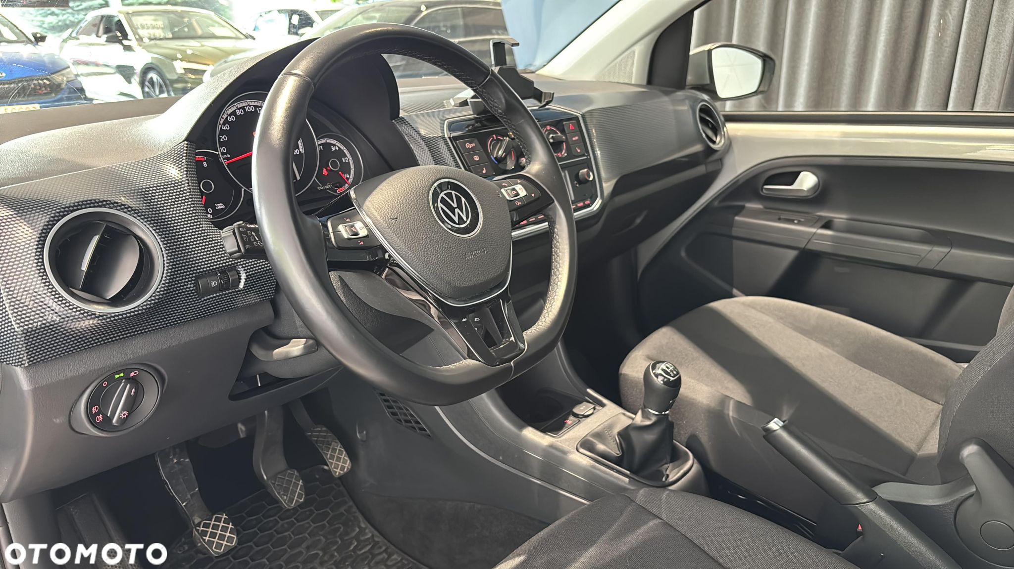 Volkswagen up! 1.0 move - 9