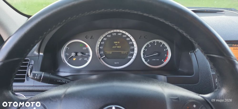 Mercedes-Benz Klasa C 180 Kompressor BlueEFFICIENCY Avantgarde - 20