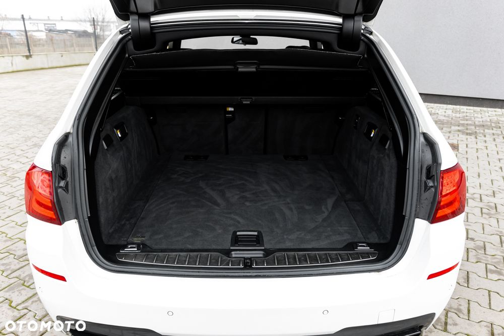 BMW Seria 5 M550d xDrive - 21