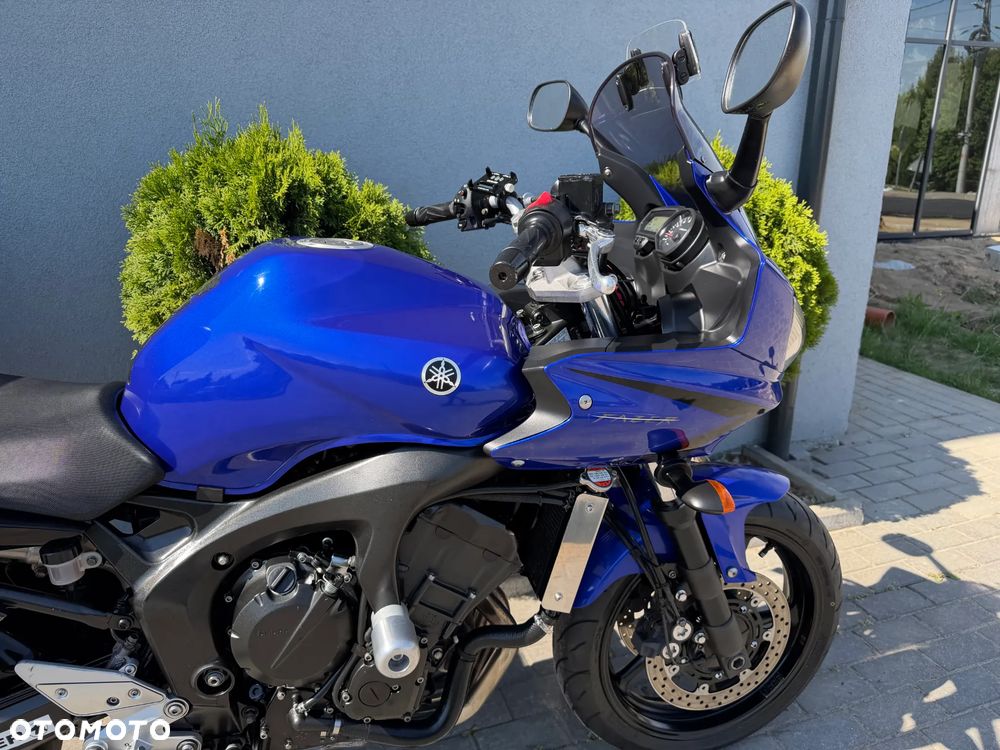 Yamaha FZ - 16