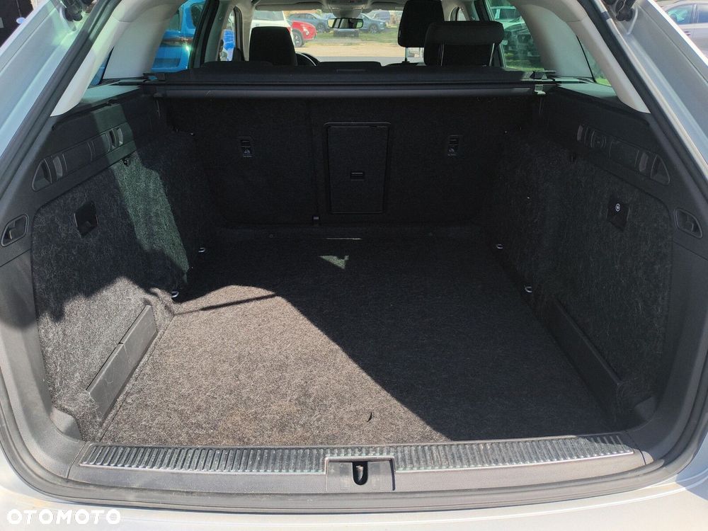 Skoda Superb 2.0 TDI SCR Ambition DSG - 18