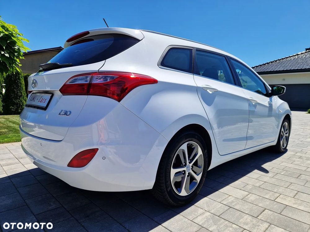 Hyundai i30 blue 1.4 YES Silver - 12