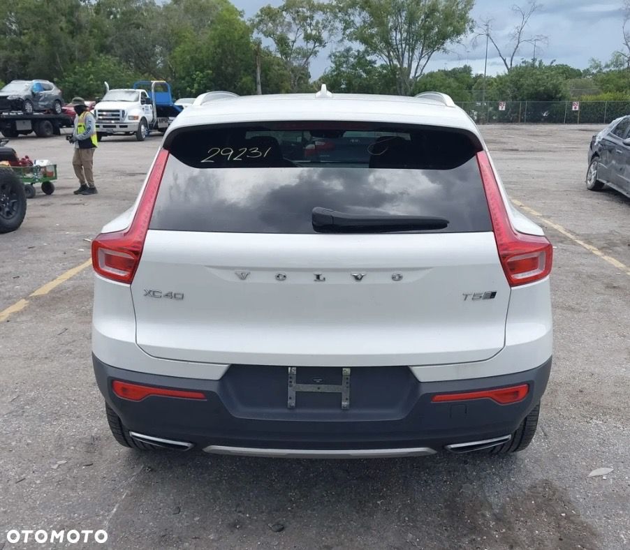Volvo XC 40 T5 AWD Inscription - 6
