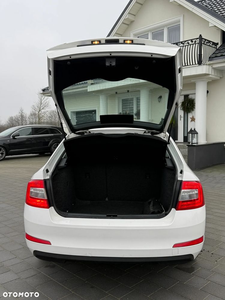 Skoda Octavia 1.6 TDI Solution - 22
