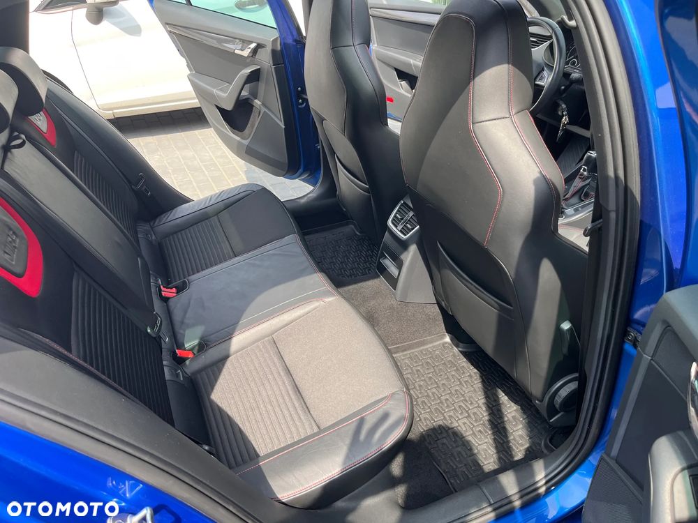 Skoda Octavia 2.0 TDI RS DSG - 16