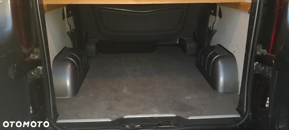 Opel vivaro - 10