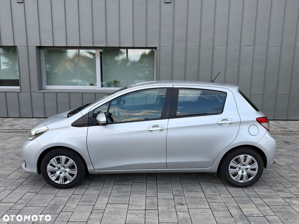Toyota Yaris 1.33 Premium - 6
