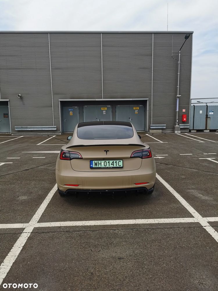 Tesla Model 3 AWD - 5