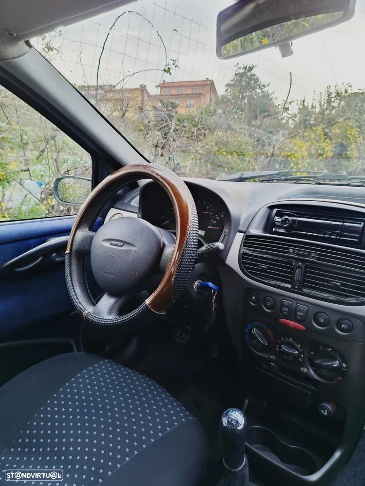 Fiat Punto 1.9 JTD HLX - 4