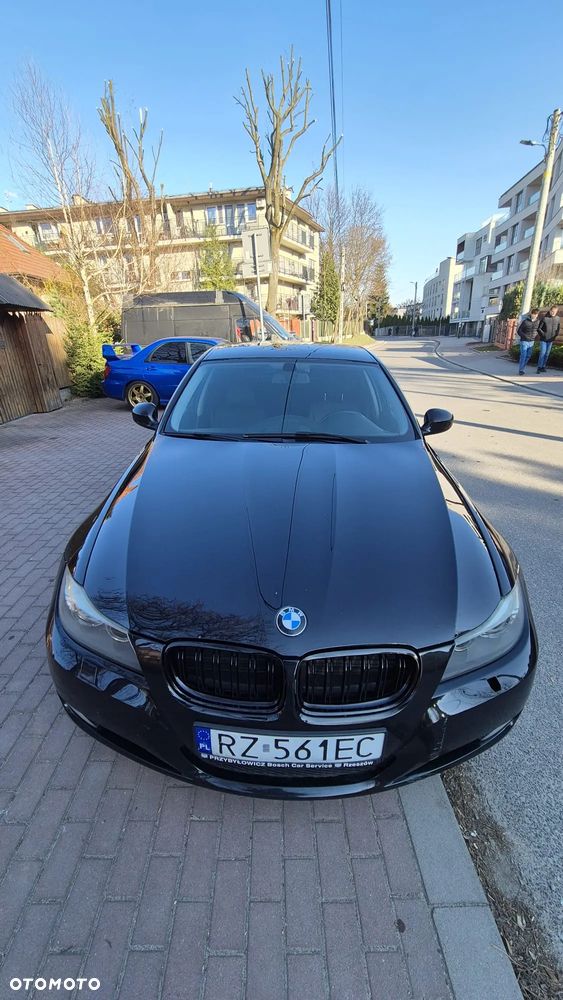 BMW Seria 3 320d DPF Efficient Dynamics Edition - 3