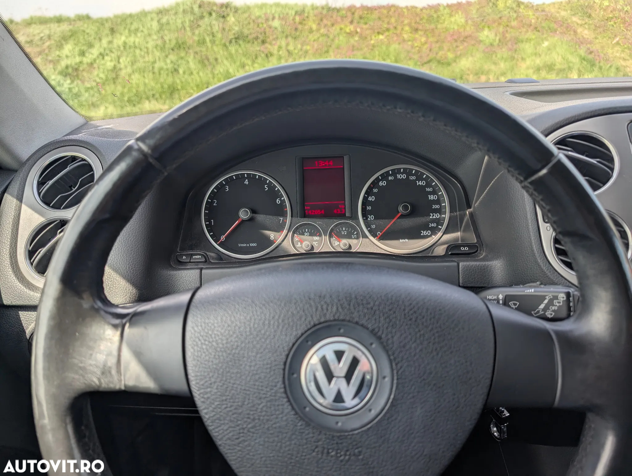 Volkswagen Tiguan 2.0 TSI 4Motion Trend&Fun - 9