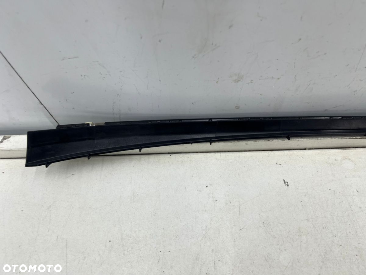 Listwa Ford Focus MK3 10-19r. prawy ślizg listwy zgarniającej szyby czołowej montażowa NOWA - 10