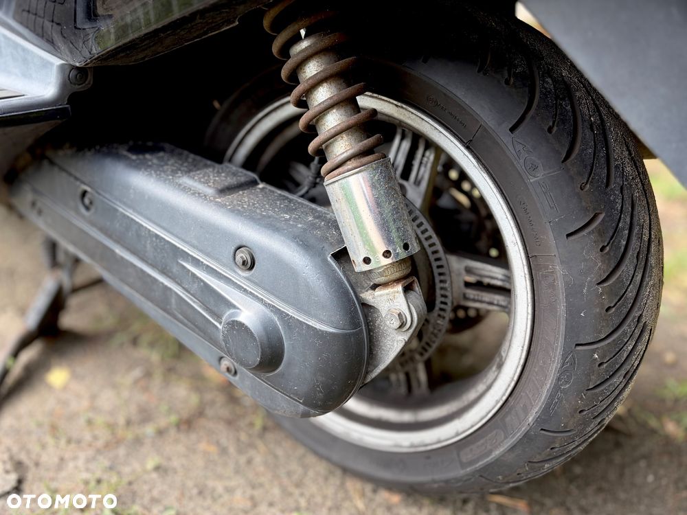 Suzuki Burgman - 15